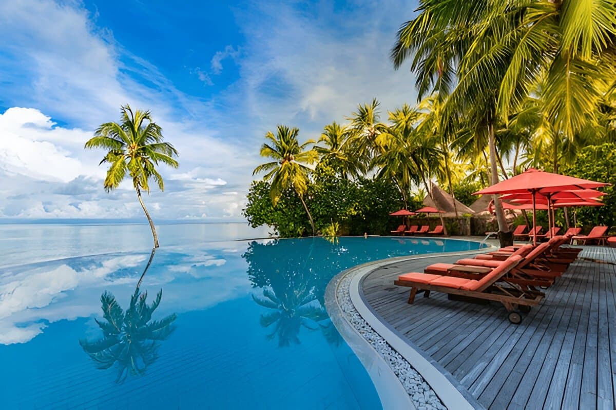 Luxurious Maldives Getaway at Thulhagiri island resort